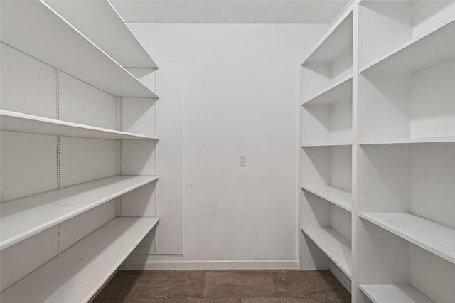 11811 Beverly Drive, Houston, TX 77065