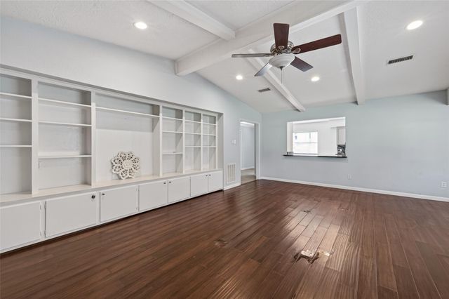 11811 Beverly Drive, Houston, TX 77065