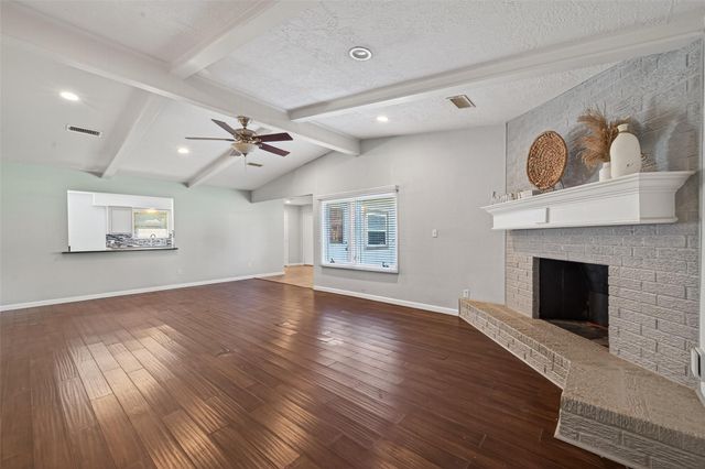 11811 Beverly Drive, Houston, TX 77065