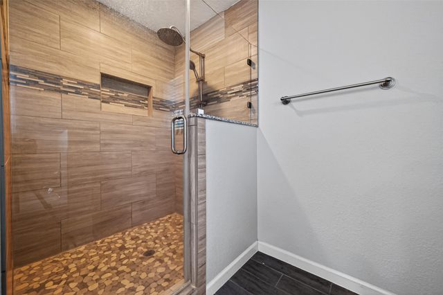 11811 Beverly Drive, Houston, TX 77065