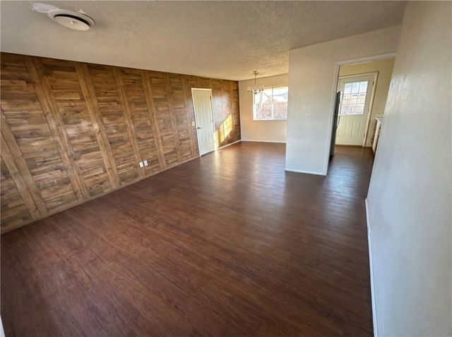811 N 15th Street, Rogers, AR 72756