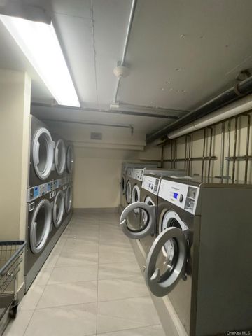 142-38 37th Avenue 4A, Flushing, NY 11354