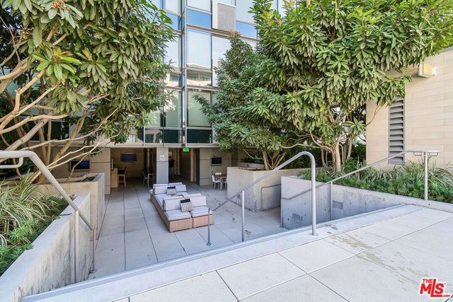 1155 S Grand Avenue 713, Los Angeles, CA 90015