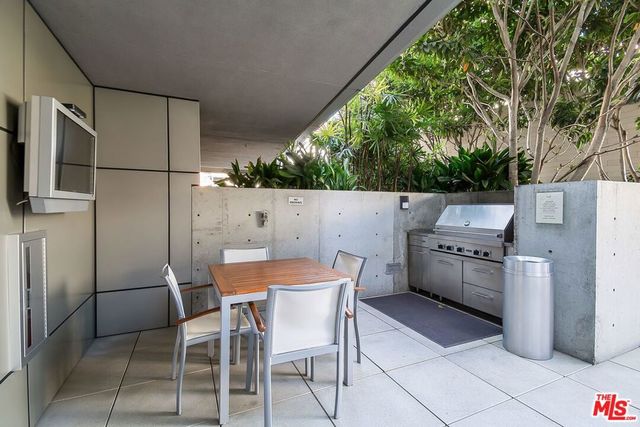 1155 S Grand Avenue 713, Los Angeles, CA 90015