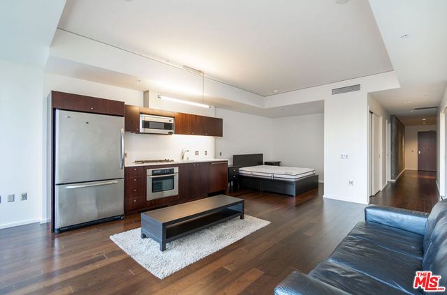 1155 S Grand Avenue 713, Los Angeles, CA 90015