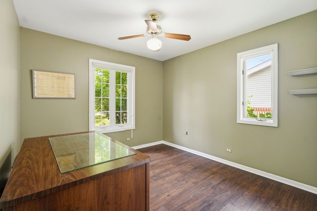 368 Hiawatha Drive, Lake In The Hills, IL 60156