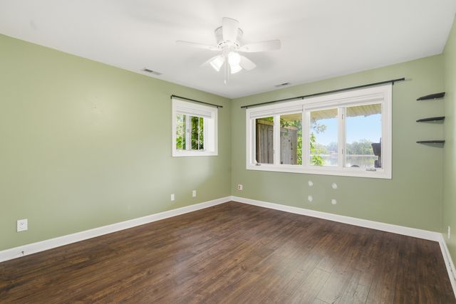 368 Hiawatha Drive, Lake In The Hills, IL 60156
