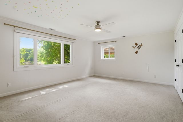 368 Hiawatha Drive, Lake In The Hills, IL 60156