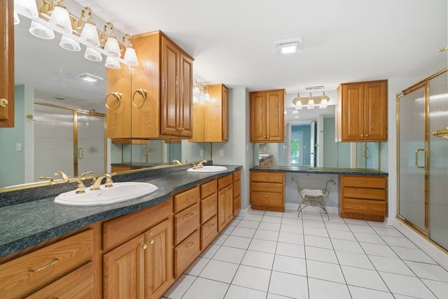 368 Hiawatha Drive, Lake In The Hills, IL 60156