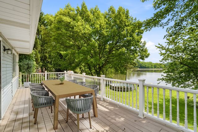 368 Hiawatha Drive, Lake In The Hills, IL 60156