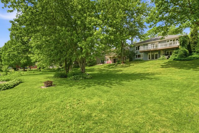 368 Hiawatha Drive, Lake In The Hills, IL 60156