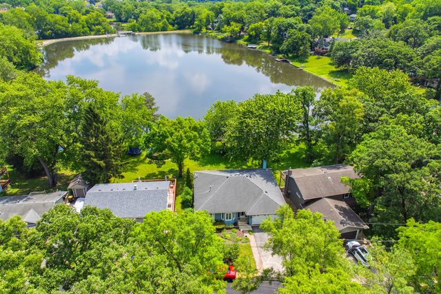 368 Hiawatha Drive, Lake In The Hills, IL 60156