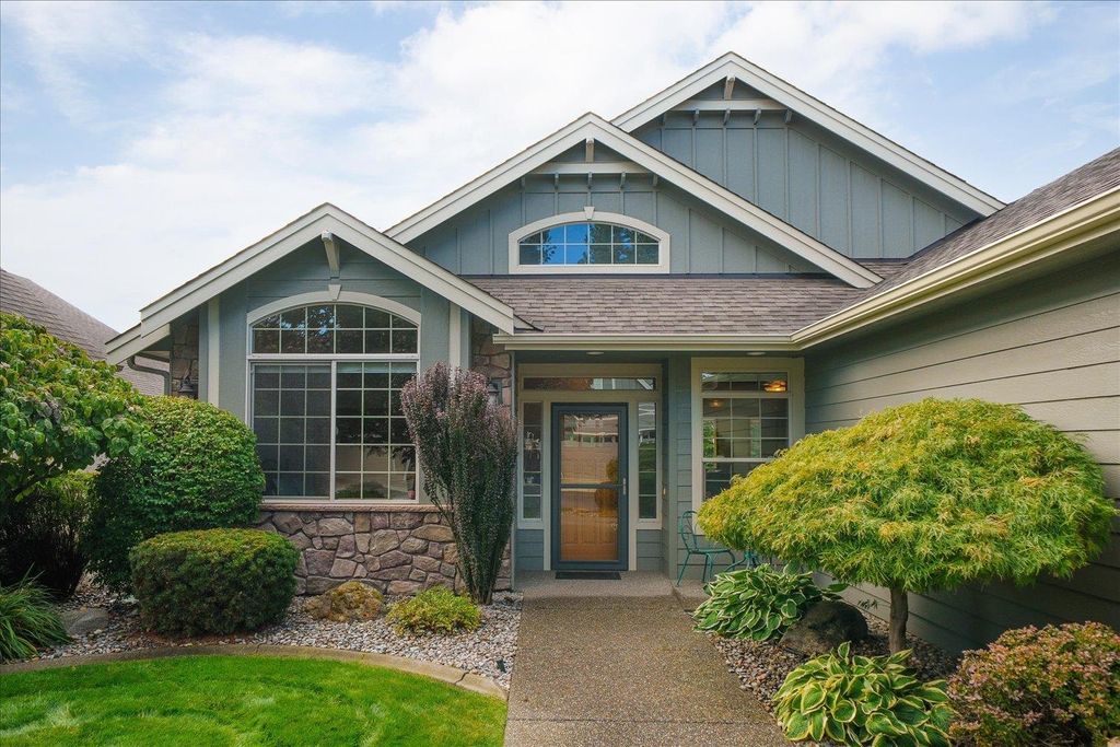 2212 E 51st Ln, Spokane, WA 99223 photo 2