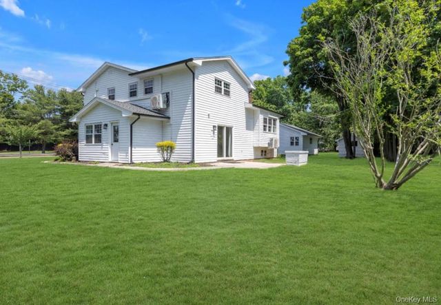 42 Norwood Road, Northport, NY 11768