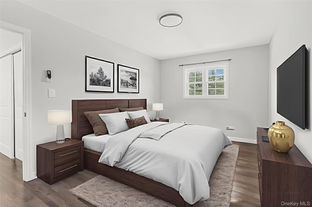 42 Norwood Road, Northport, NY 11768