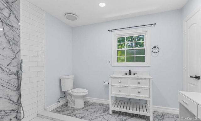 42 Norwood Road, Northport, NY 11768