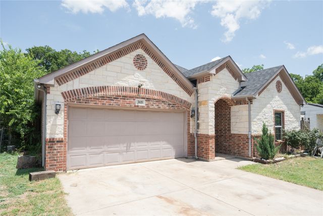 305 E Fogg Street, Fort Worth, TX 76110