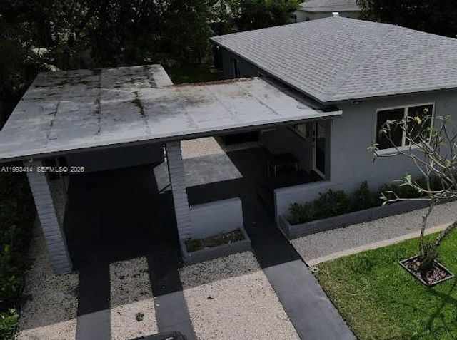 266 NE 162nd St, Miami, FL 33162