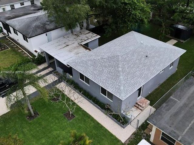 266 NE 162nd St, Miami, FL 33162