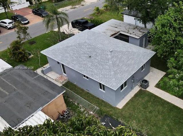 266 NE 162nd St, Miami, FL 33162