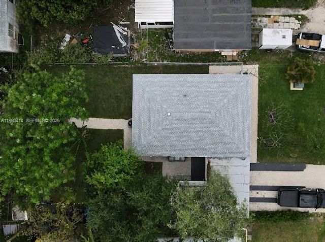 266 NE 162nd St, Miami, FL 33162