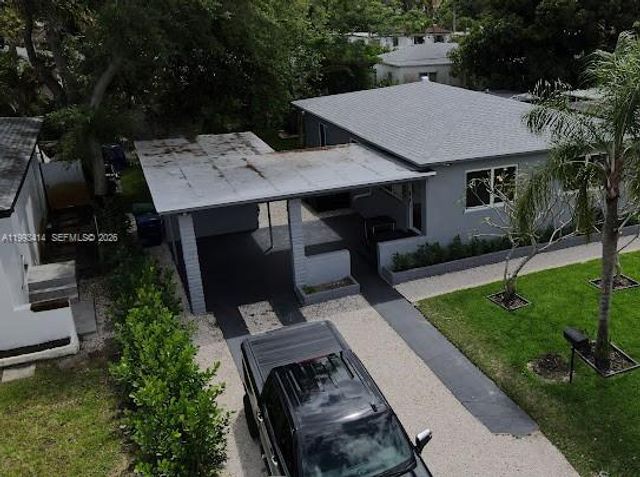 266 NE 162nd St, Miami, FL 33162