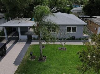 266 NE 162nd St, Miami, FL 33162