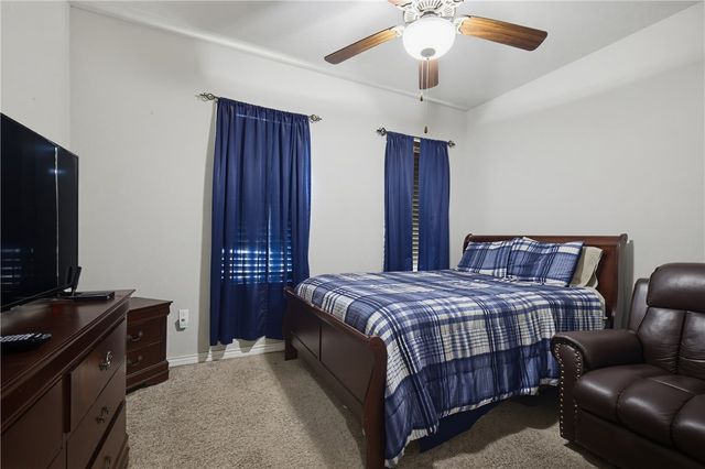 1102 Pasadena St, Portland, TX 78374