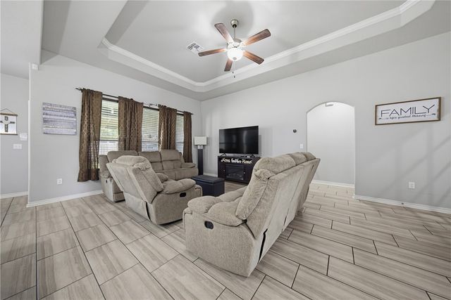 1102 Pasadena St, Portland, TX 78374
