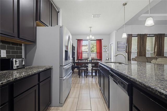 1102 Pasadena St, Portland, TX 78374
