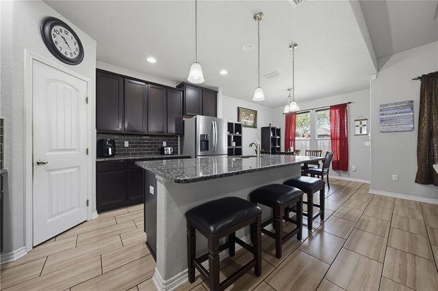 1102 Pasadena St, Portland, TX 78374