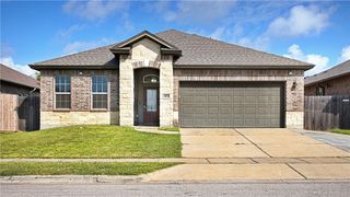 1102 Pasadena St, Portland, TX 78374