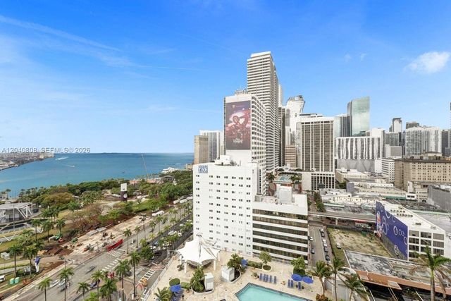 244 Biscayne Blvd 2005, Miami, FL 33132