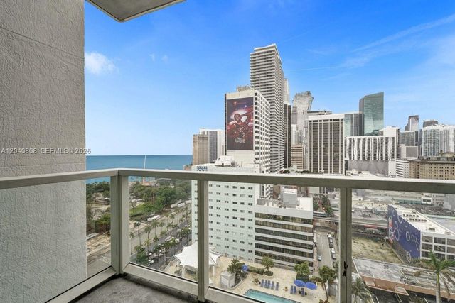 244 Biscayne Blvd 2005, Miami, FL 33132
