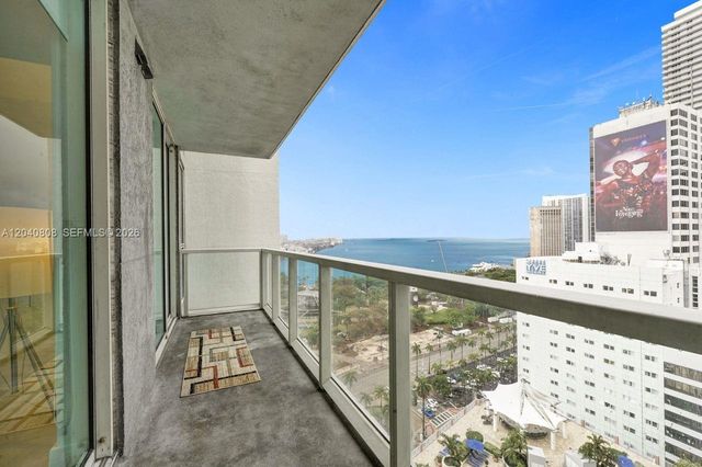 244 Biscayne Blvd 2005, Miami, FL 33132
