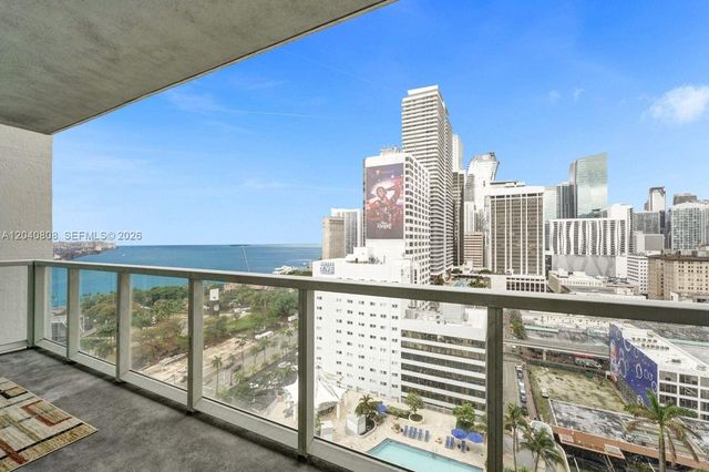 244 Biscayne Blvd 2005, Miami, FL 33132