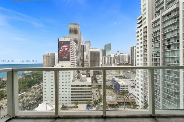 244 Biscayne Blvd 2005, Miami, FL 33132