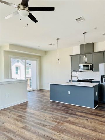 12001 Vista Parke DR SW 204, Austin, TX 78726