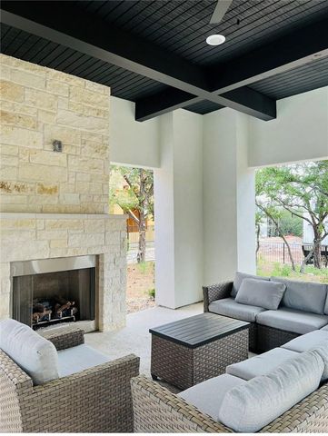 12001 Vista Parke DR SW 204, Austin, TX 78726