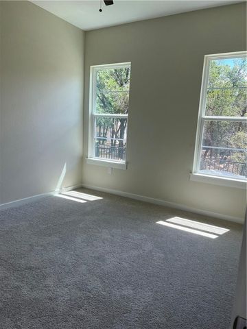 12001 Vista Parke DR SW 204, Austin, TX 78726