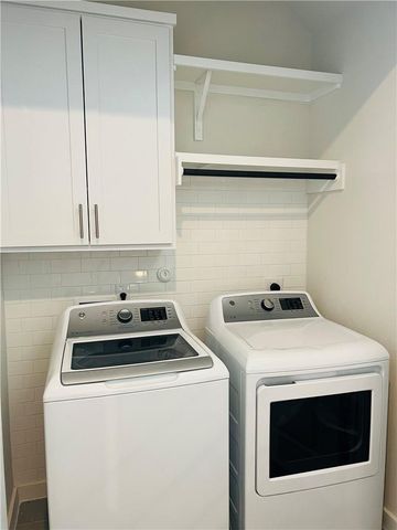 12001 Vista Parke DR SW 204, Austin, TX 78726