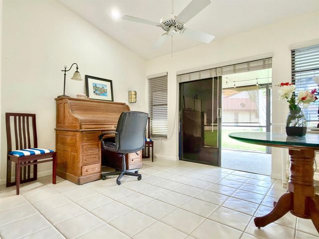 10975 Dolphin Palm Court B, Boynton Beach, FL 33437