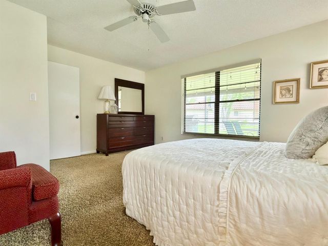 10975 Dolphin Palm Court B, Boynton Beach, FL 33437