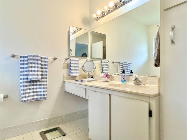 10975 Dolphin Palm Court B, Boynton Beach, FL 33437