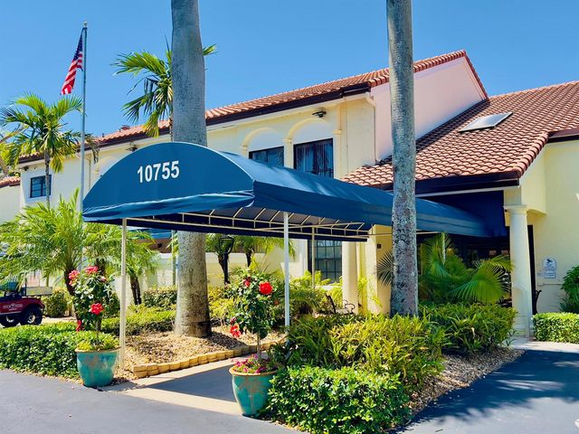 10975 Dolphin Palm Court B, Boynton Beach, FL 33437