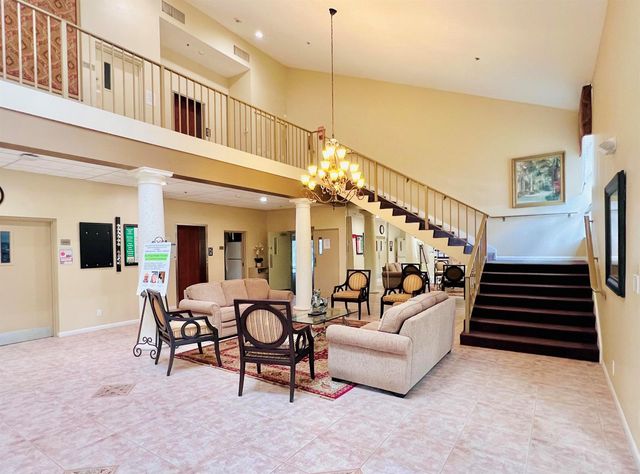 10975 Dolphin Palm Court B, Boynton Beach, FL 33437