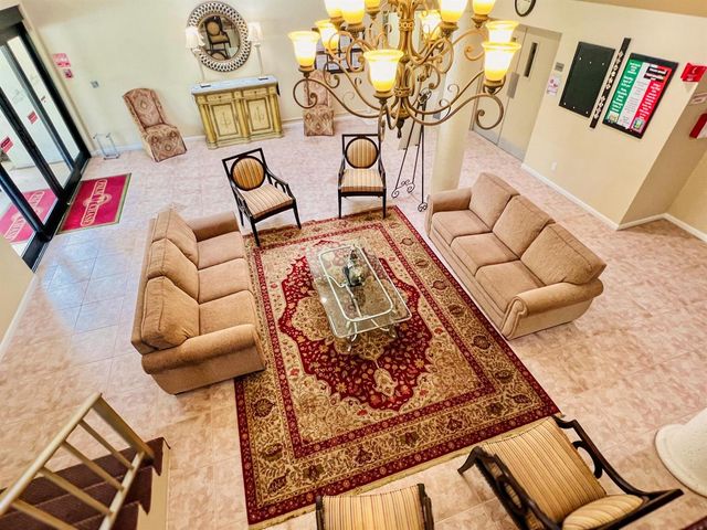10975 Dolphin Palm Court B, Boynton Beach, FL 33437