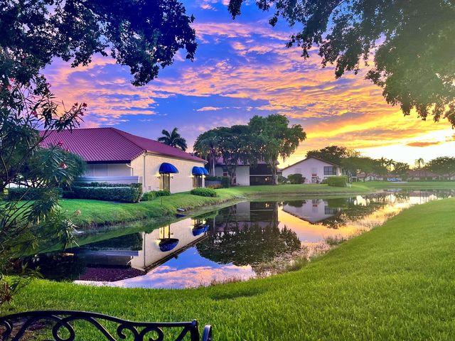 10975 Dolphin Palm Court B, Boynton Beach, FL 33437