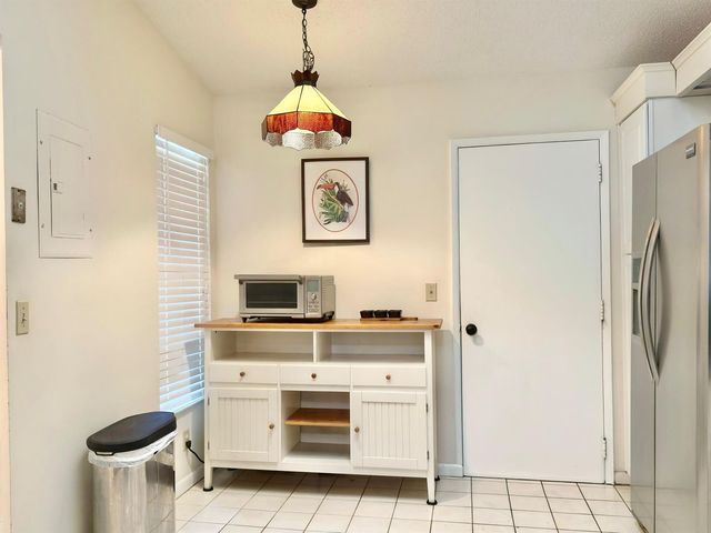 10975 Dolphin Palm Court B, Boynton Beach, FL 33437