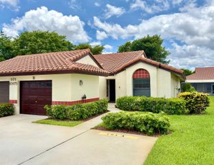 10975 Dolphin Palm Court B, Boynton Beach, FL 33437